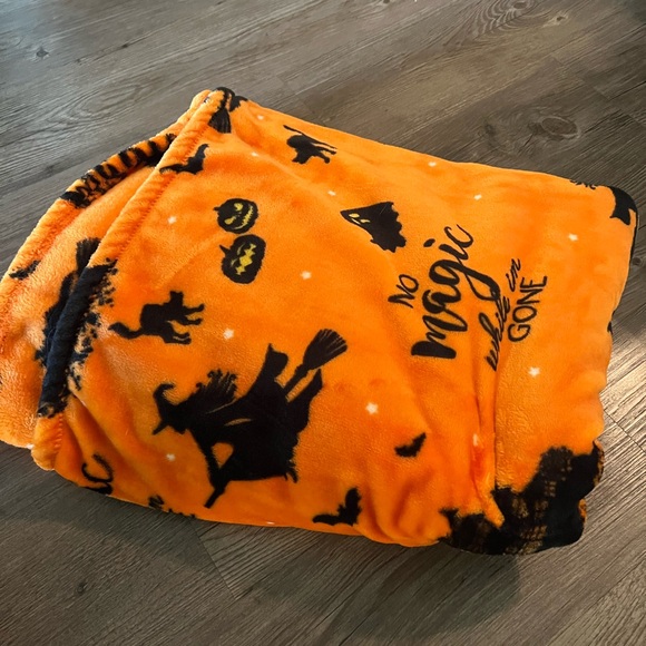 SOFT Orange Fleece Blanket - Picture 2 of 5